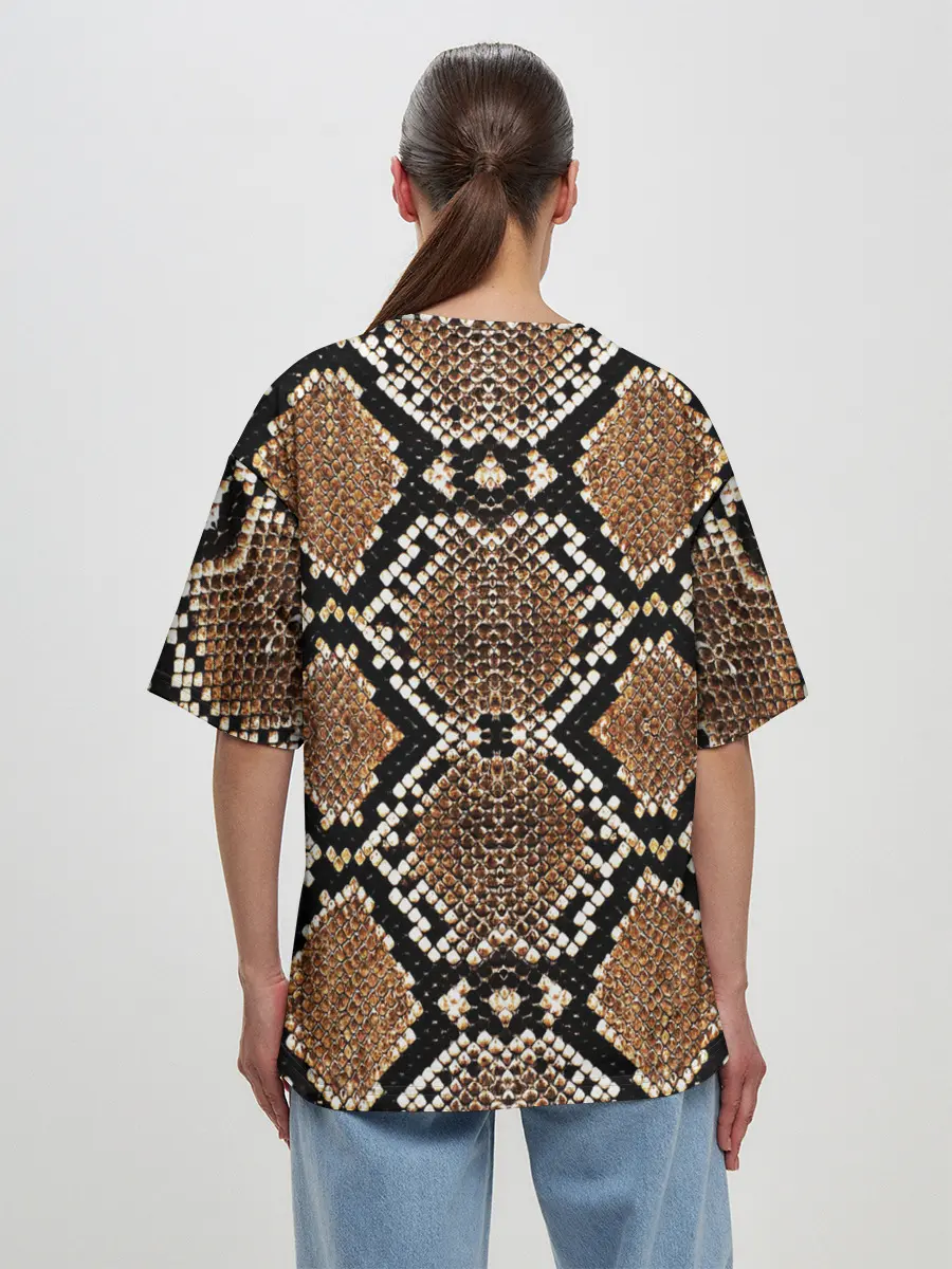 Женская футболка оверсайз / Змеиная Кожа