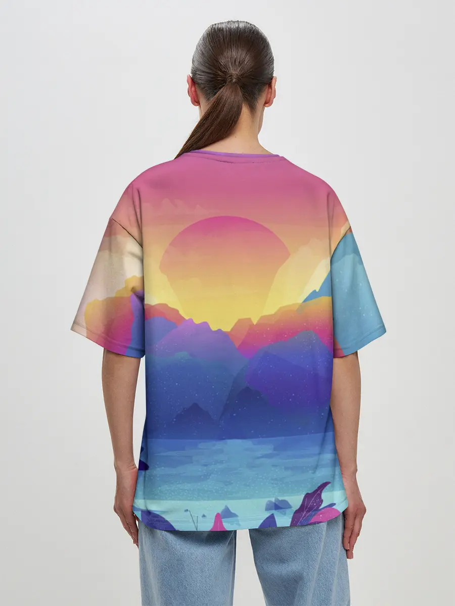 Женская футболка оверсайз / Красочные Горы
