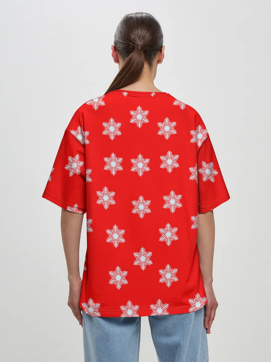 Женская футболка оверсайз / Оленёнок в снежинках