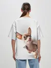 Женская футболка оверсайз / Чихуахуа из бумаги вылазит