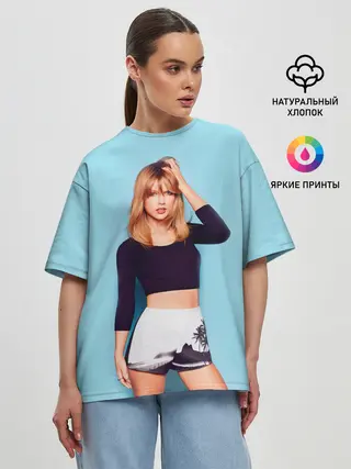 Женская футболка оверсайз / Взгляд Тейлор