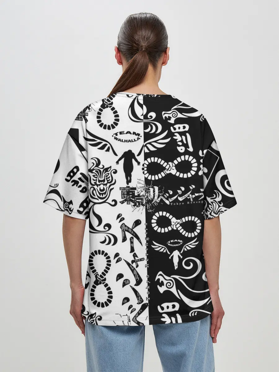 Женская футболка оверсайз / ТОКИЙСКИЕ МСТИТЕЛИ ЛОГОБОМБИНГ ЧБ