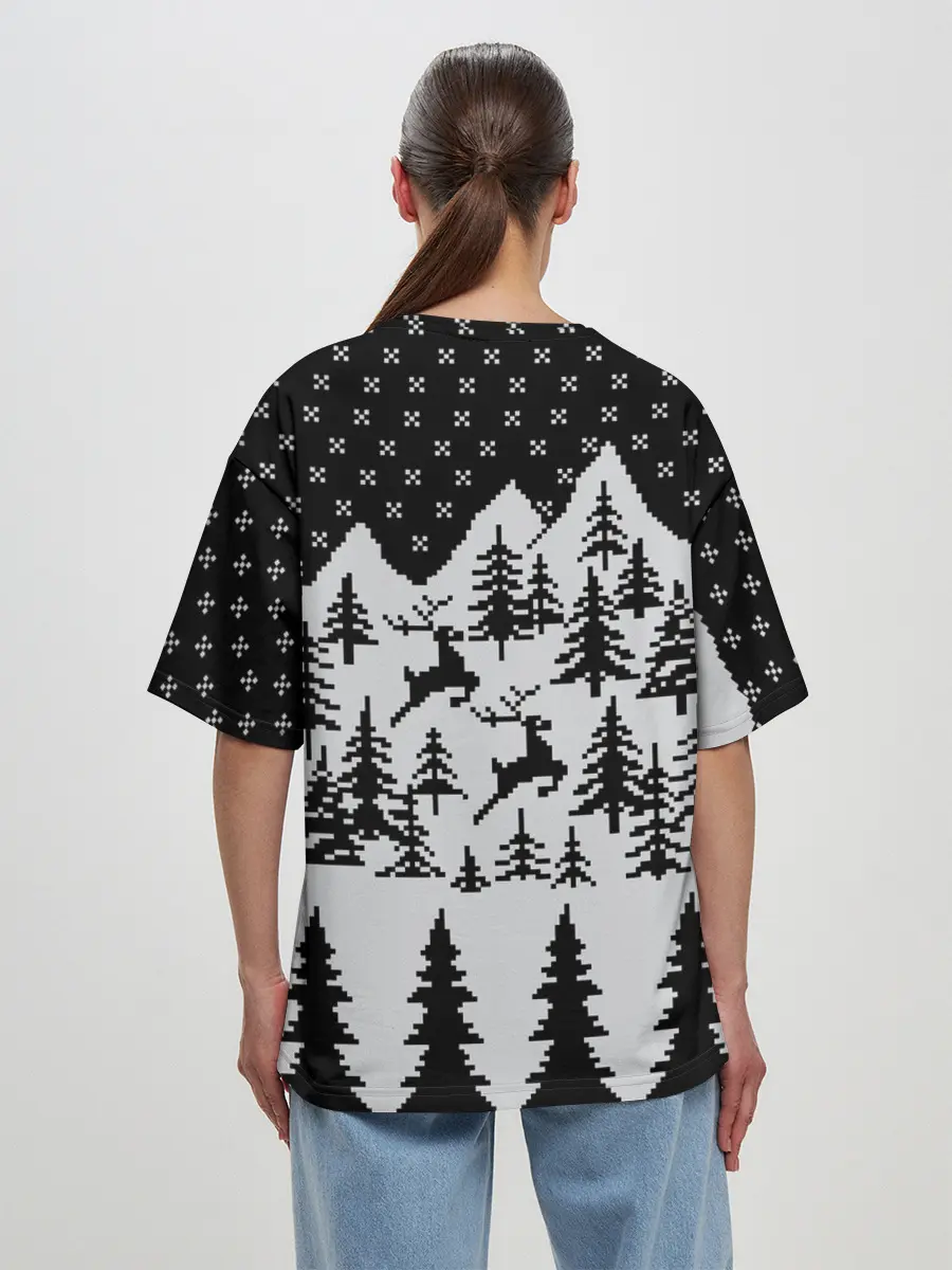 Женская футболка оверсайз / Северные Олени в Горах