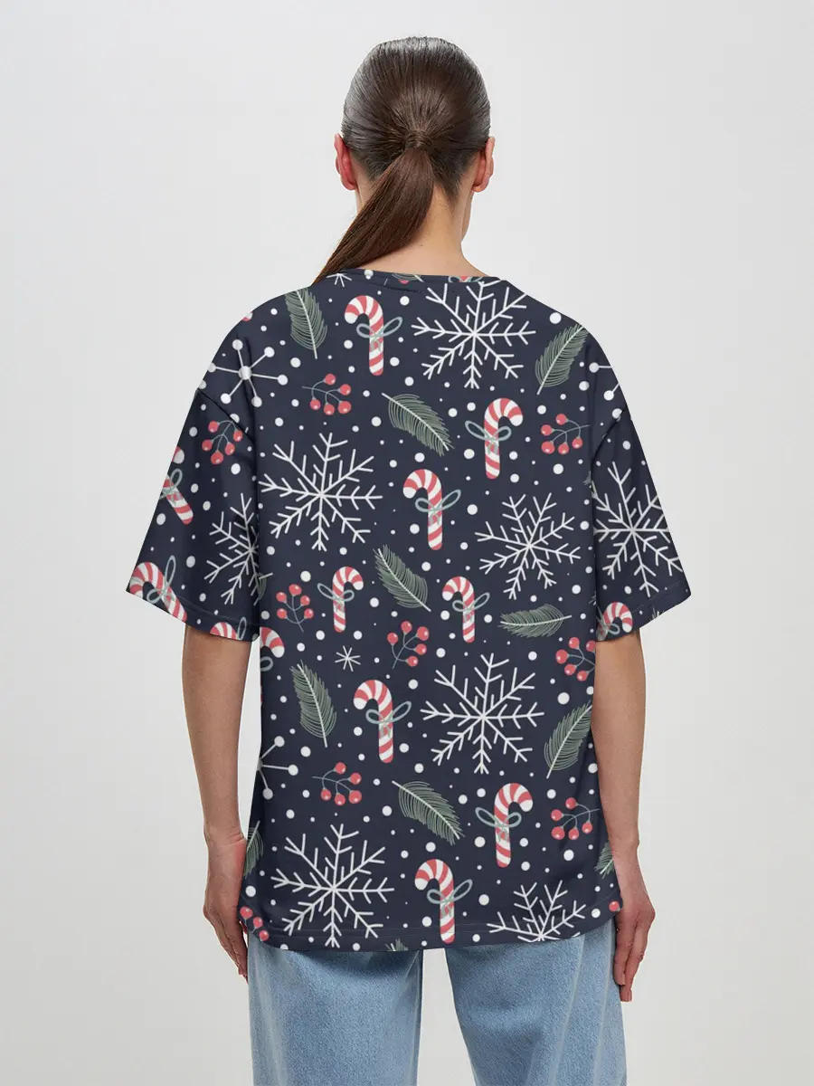 Женская футболка оверсайз / Паттерн с веточками