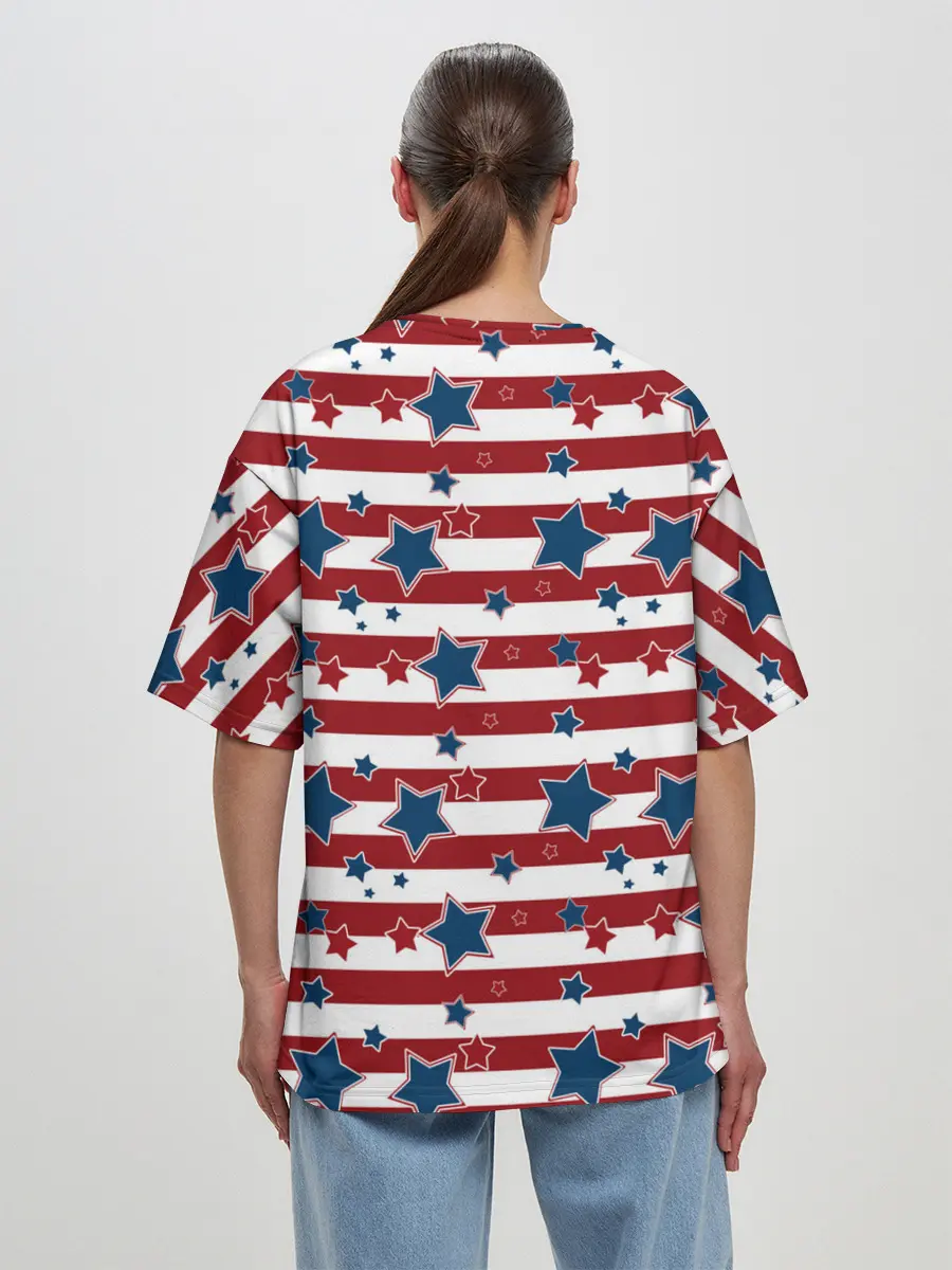 Женская футболка оверсайз / Синие звезды на полосатом фоне