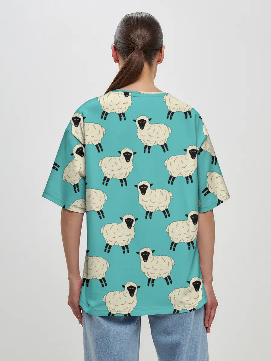 Женская футболка оверсайз / Овечки паттерн на бирюзовом
