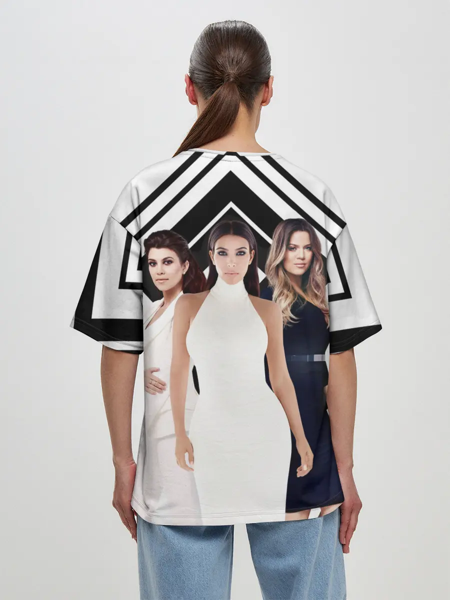 Женская футболка оверсайз / Сестры Кардашьян