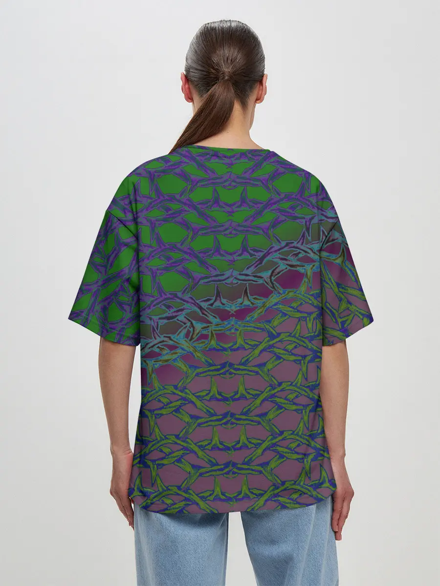 Женская футболка оверсайз / Колючая проволока