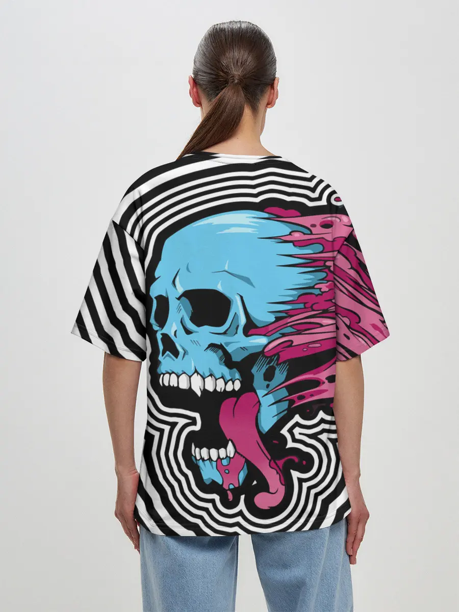 Женская футболка оверсайз / Летящий череп
