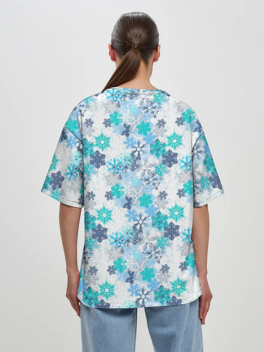 Женская футболка оверсайз / Зимние Снежные Узоры