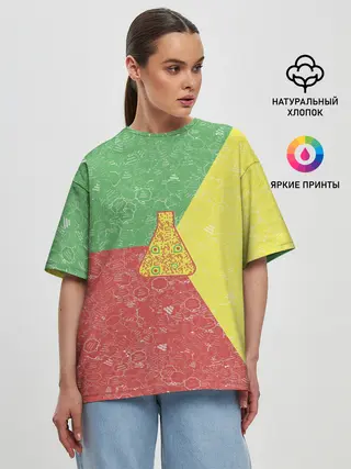 Женская футболка оверсайз / Колба на фоне АПВ 3.1.8