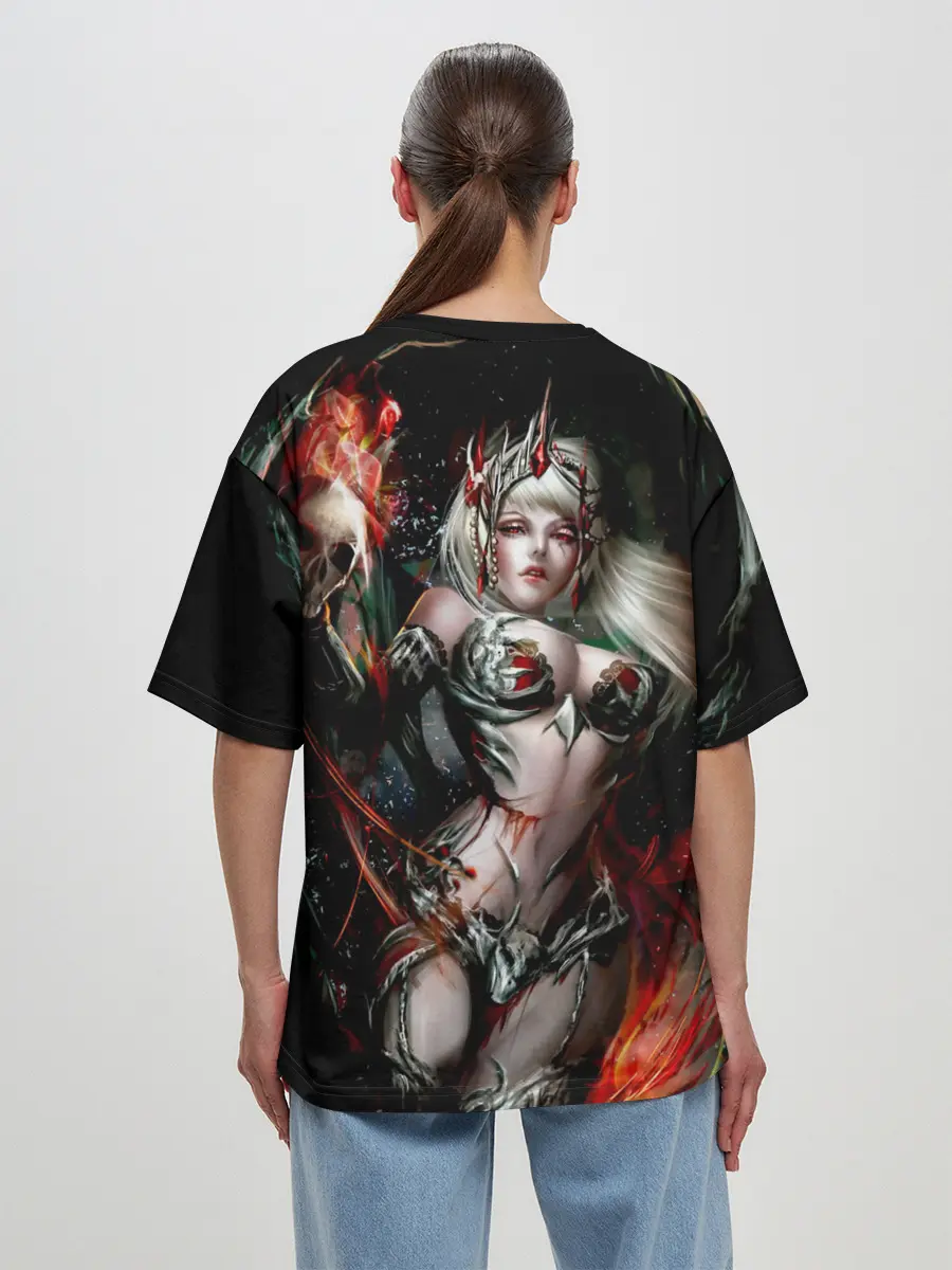 Женская футболка оверсайз / Ведьма с красными глазами