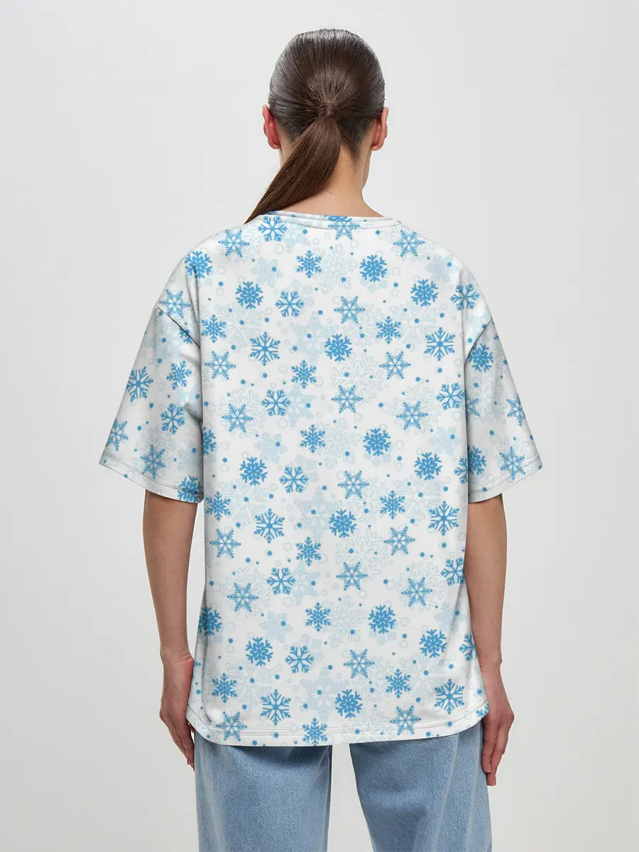 Женская футболка оверсайз / Снежинки