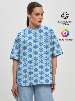 Женская футболка оверсайз / Снежинки