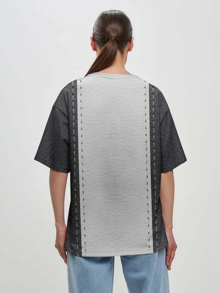 Женская футболка оверсайз / Черно белая кожа