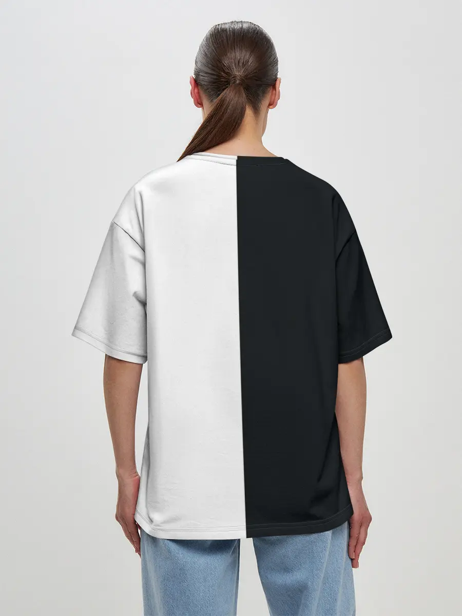 Женская футболка оверсайз / Hitman BW