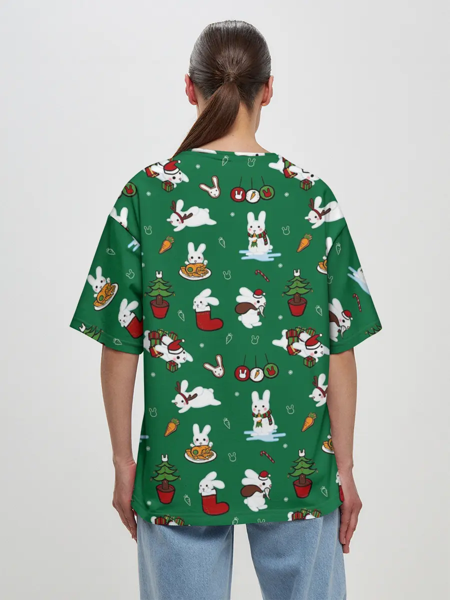 Женская футболка оверсайз / Новогодний паттерн с зайчиками
