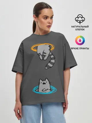 Женская футболка оверсайз / Кот в Портале