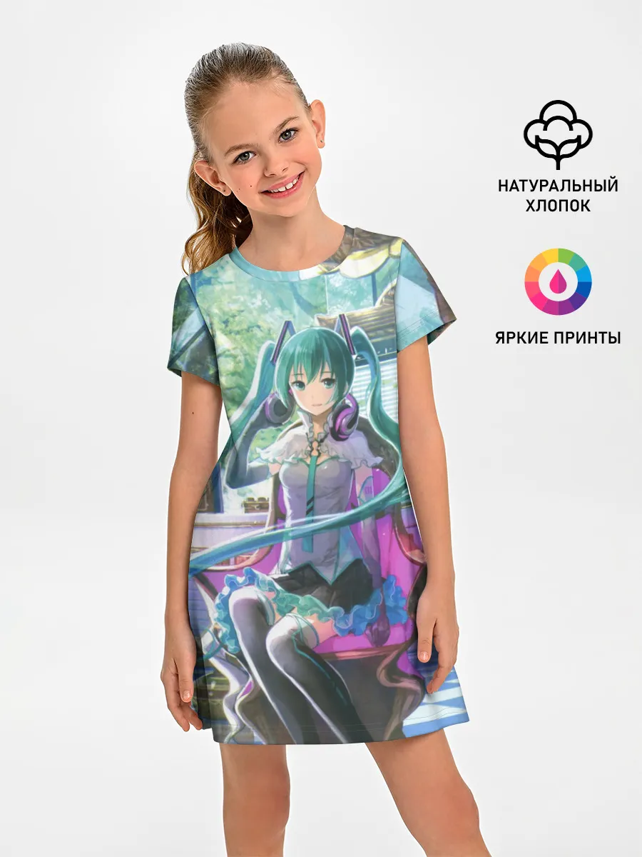 Детское платье / Мика Хацуне за фортепиано