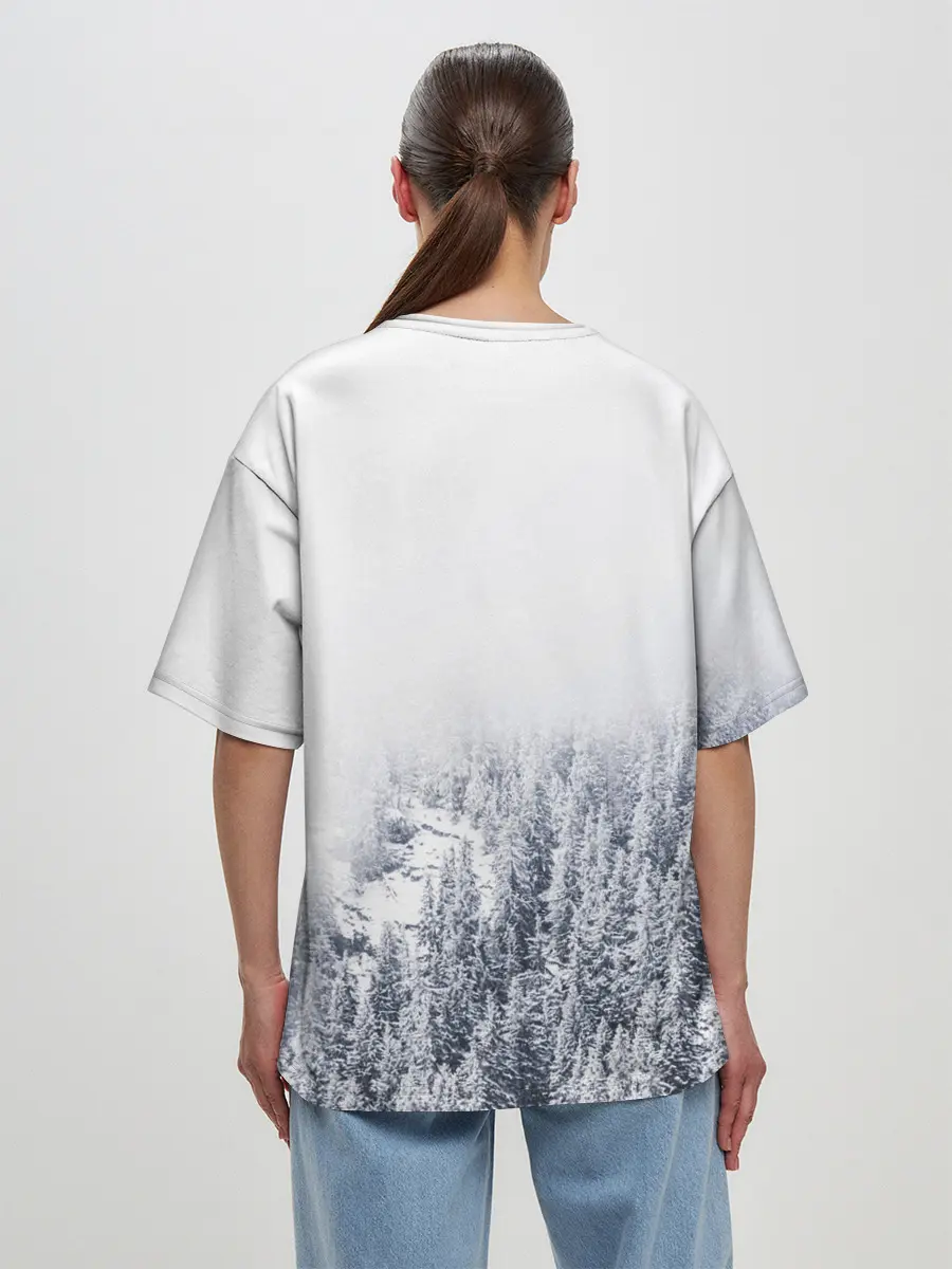 Женская футболка оверсайз / зимний лес
