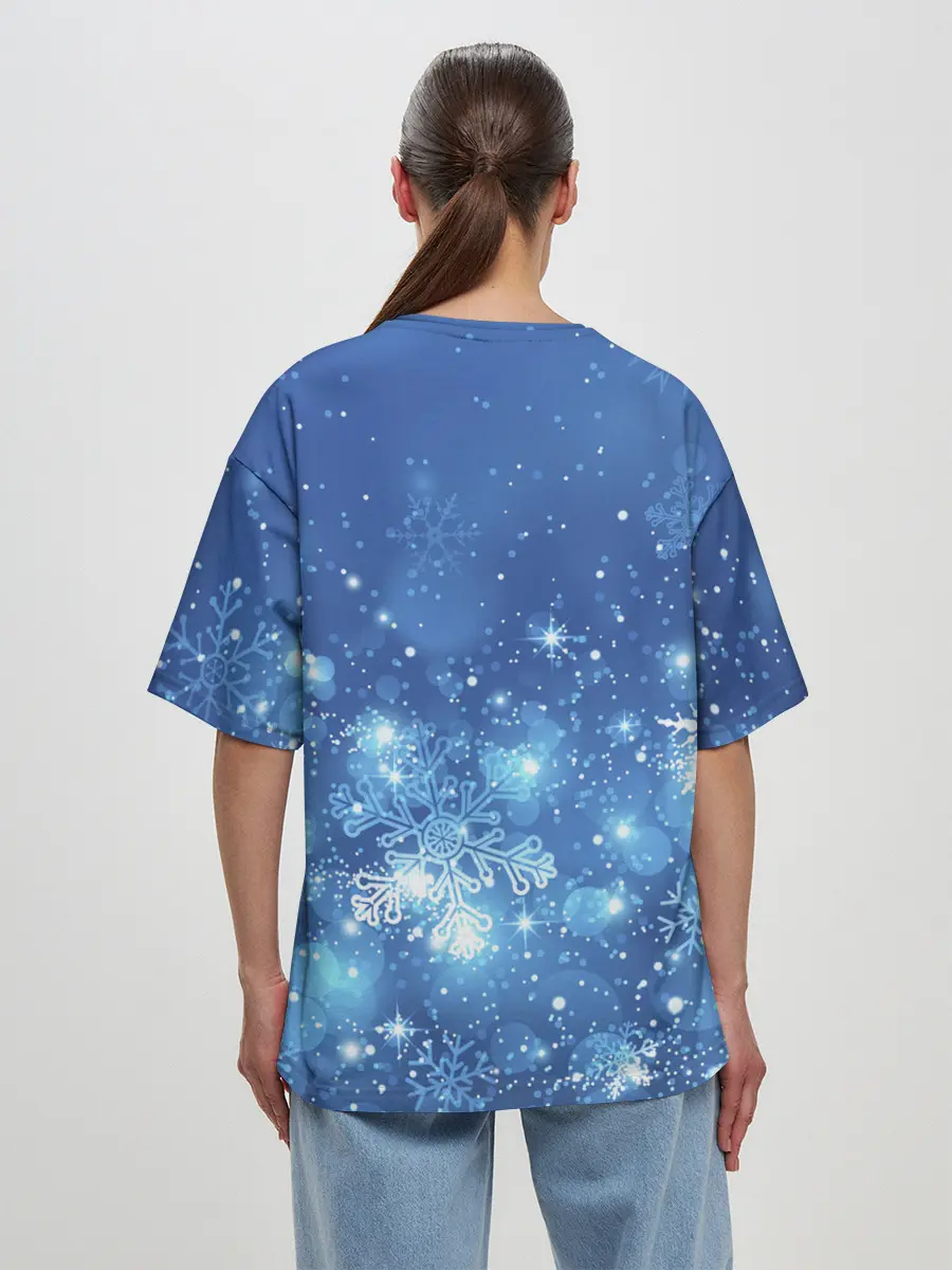 Женская футболка оверсайз / Снежинки.