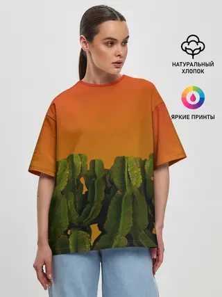Женская футболка оверсайз / Кактусы на закате