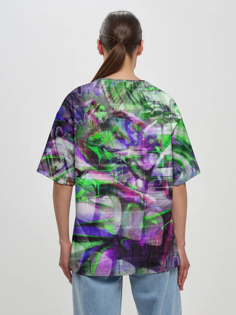 Женская футболка оверсайз / Граффити на стене