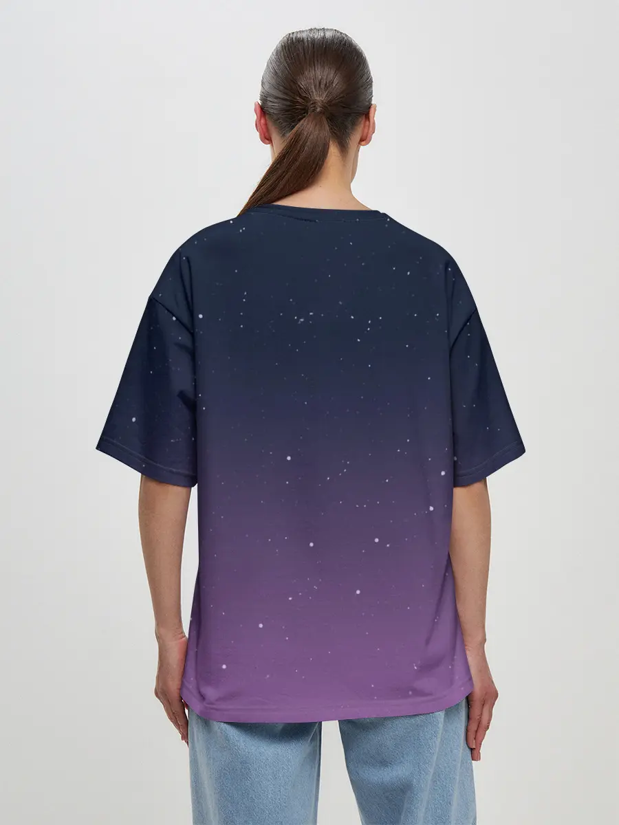 Женская футболка оверсайз / Тихиро летает с драконом в ночном небе