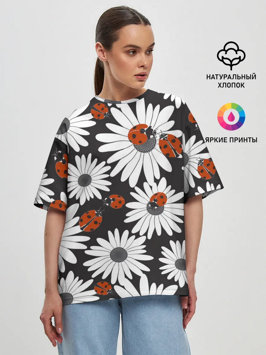 Женская футболка оверсайз / Божьи коровки на ромашках