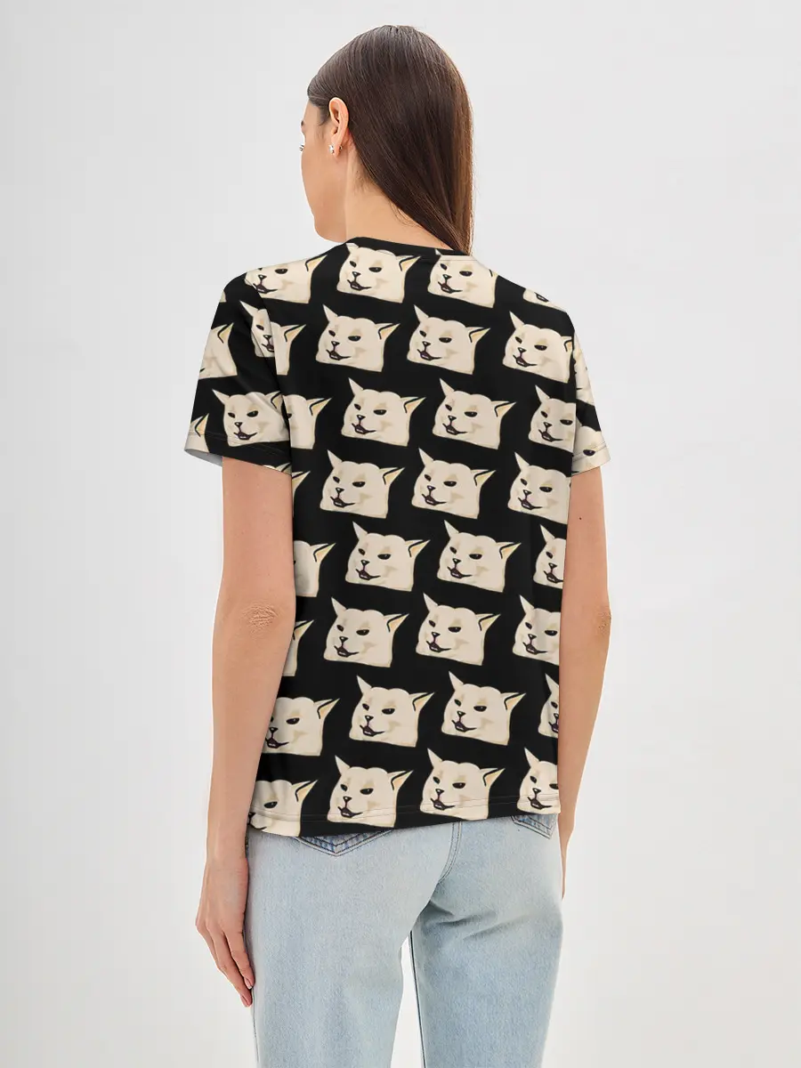 Женская базовая футболка / woman yelling at cat