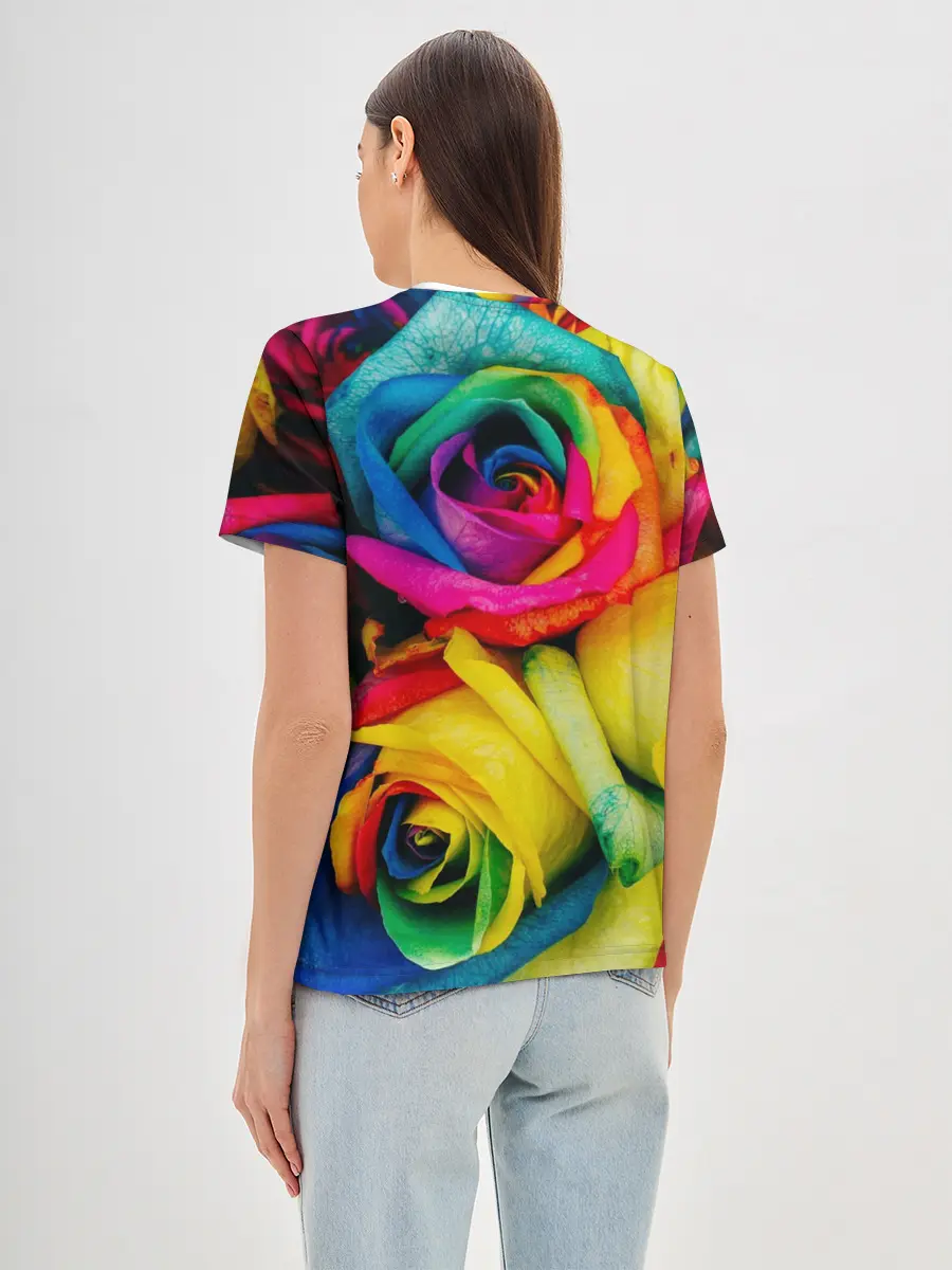 Женская базовая футболка / Разноцветные розы