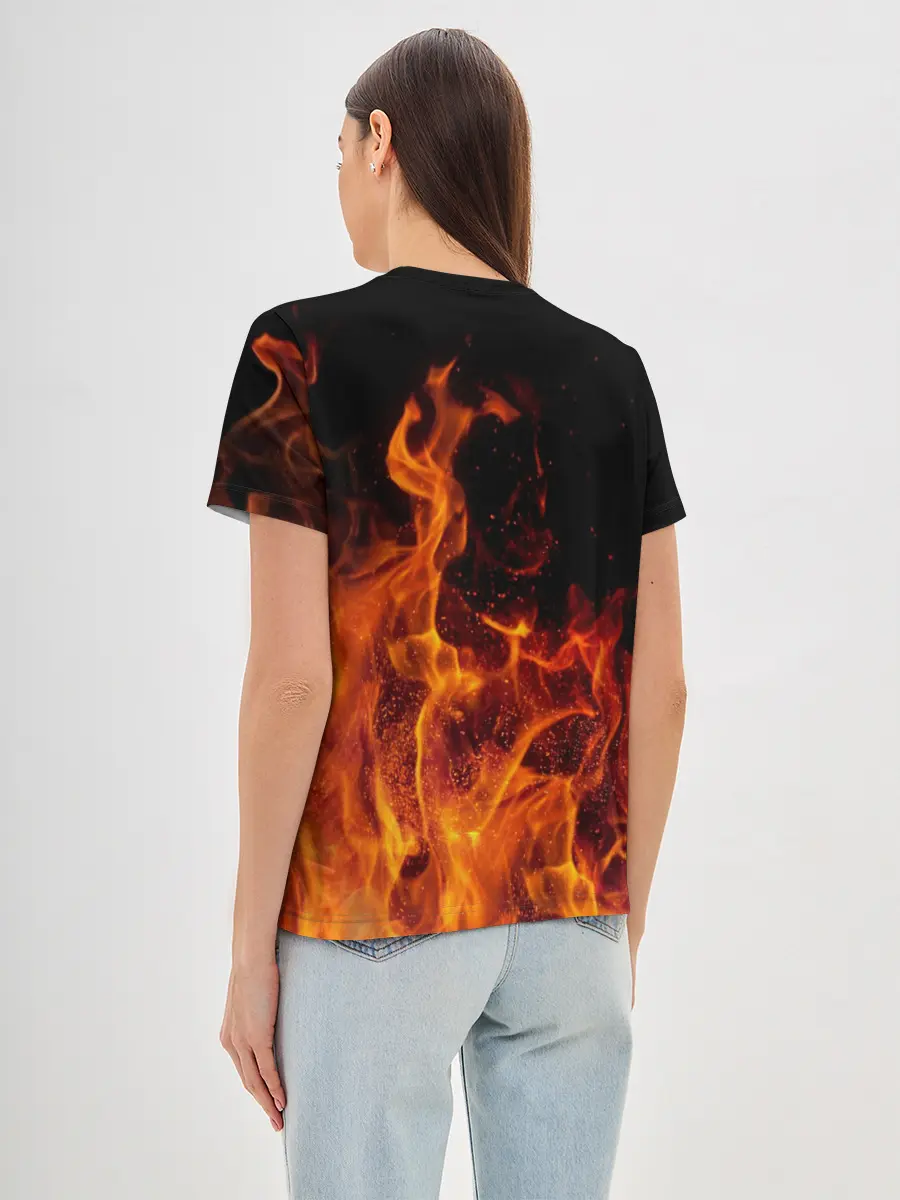 Женская базовая футболка / Огонь