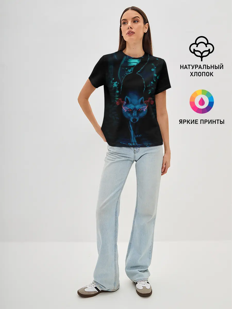 Женская базовая футболка / Крадущийся волк