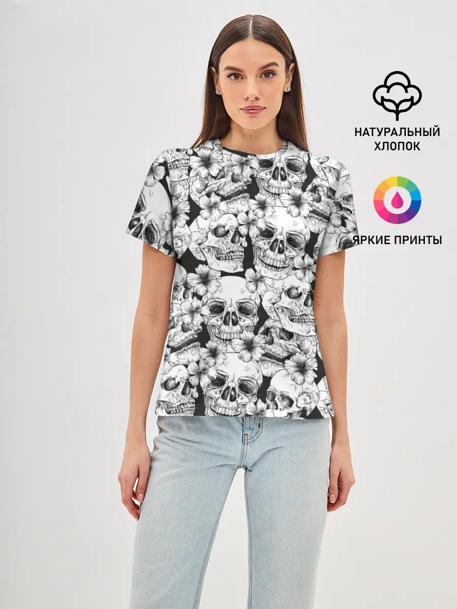 Женская базовая футболка / Черепа в цветах