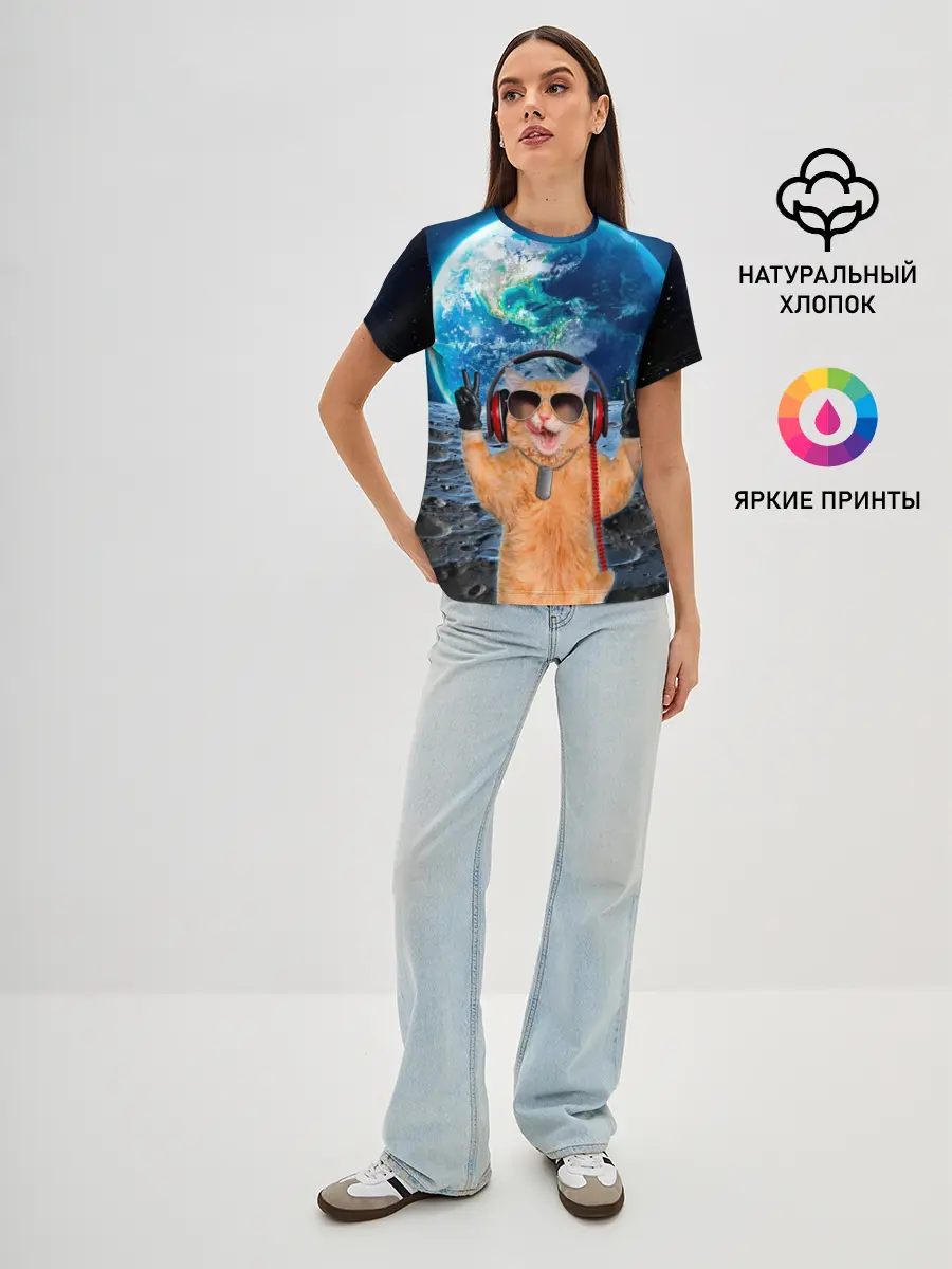 Женская базовая футболка / Кот на луне