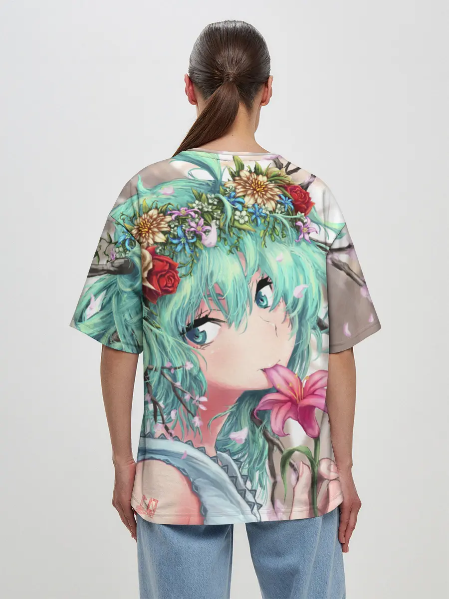 Женская футболка оверсайз / Цветок и Хацуне Мику