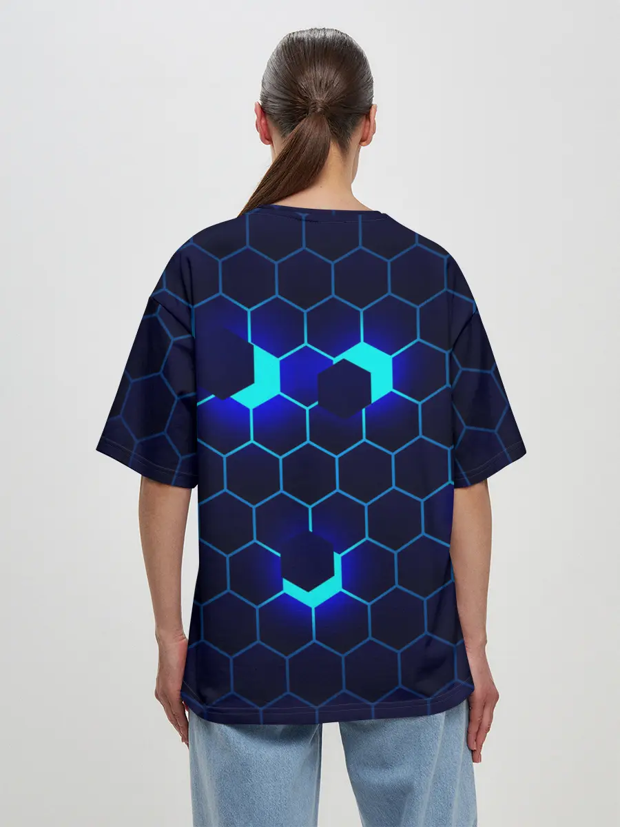 Женская футболка оверсайз / СИНИЕ СОТЫ В НЕОНЕ