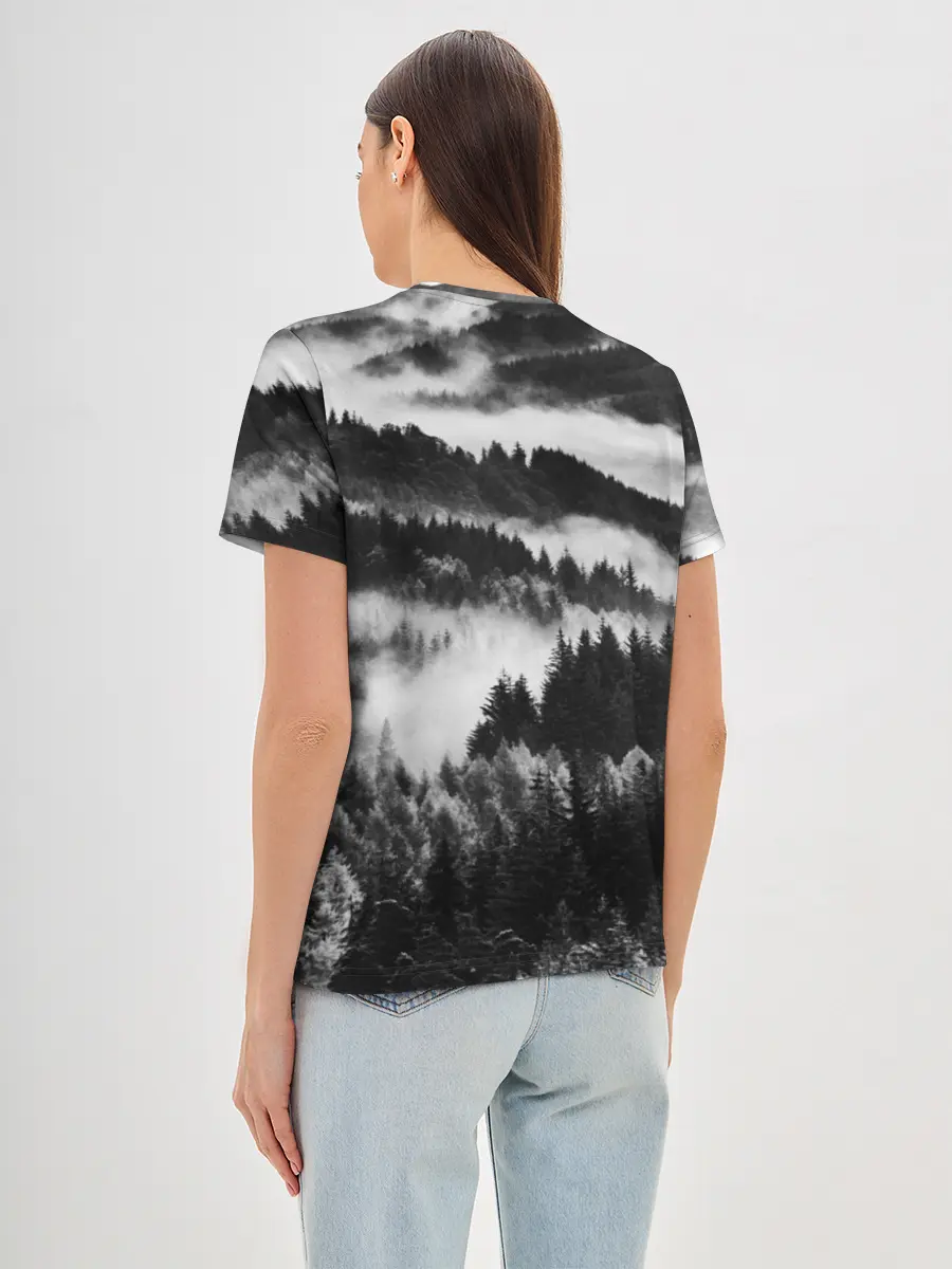 Женская базовая футболка / ТУМАННЫЙ ЛЕС / МРАЧНЫЙ ЛЕС