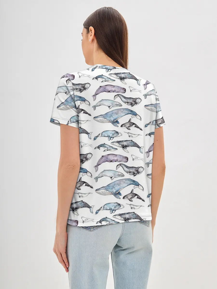 Женская базовая футболка / киты паттерн