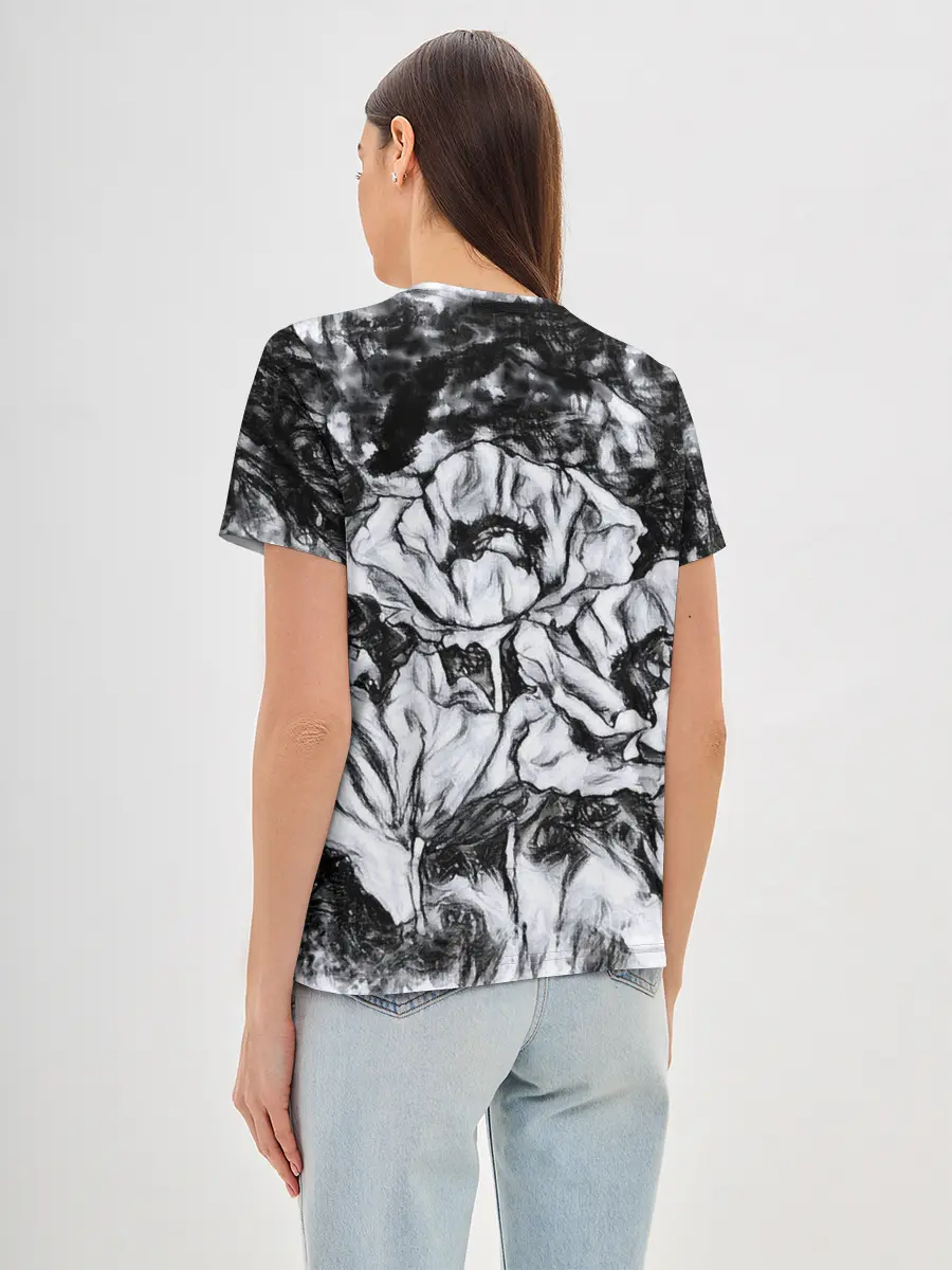 Женская базовая футболка / Черно-белый узор. Маки.