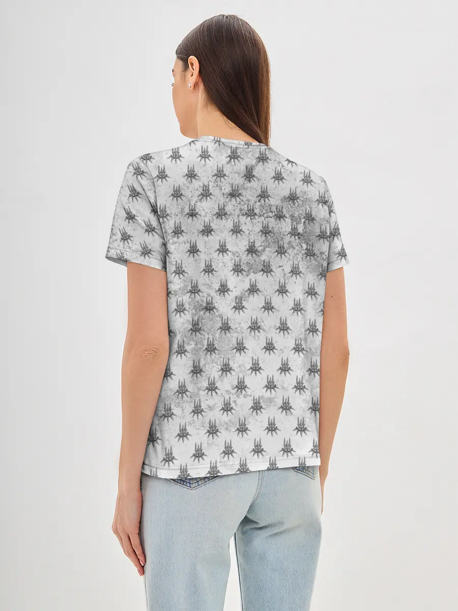 Женская базовая футболка / Nier Automata | Герб