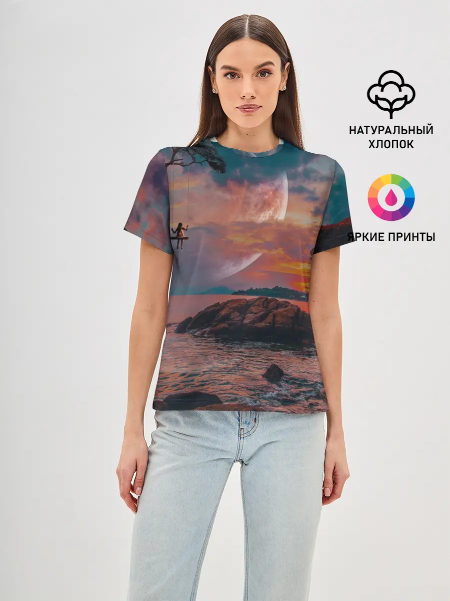 Женская базовая футболка / закат на качелях