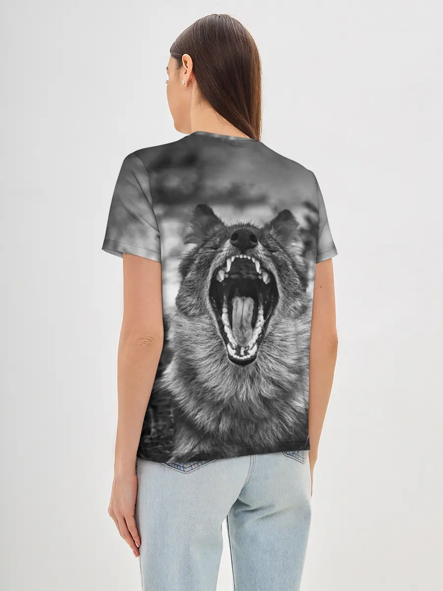 Женская базовая футболка / Волчья пасть, зевает