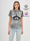 Женская базовая футболка / Енот