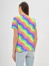 Женская базовая футболка / Радужные волны