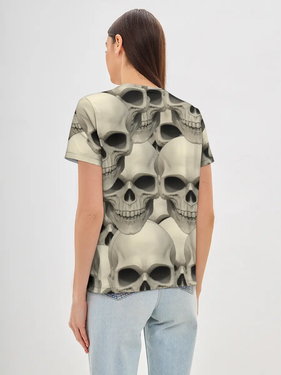 Женская базовая футболка / Черепа