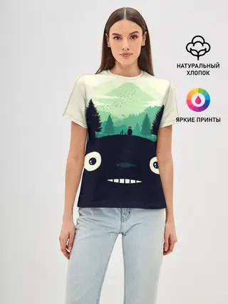 Женская базовая футболка / Тоторо охраняет лес