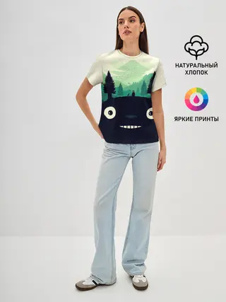 Женская базовая футболка / Тоторо охраняет лес