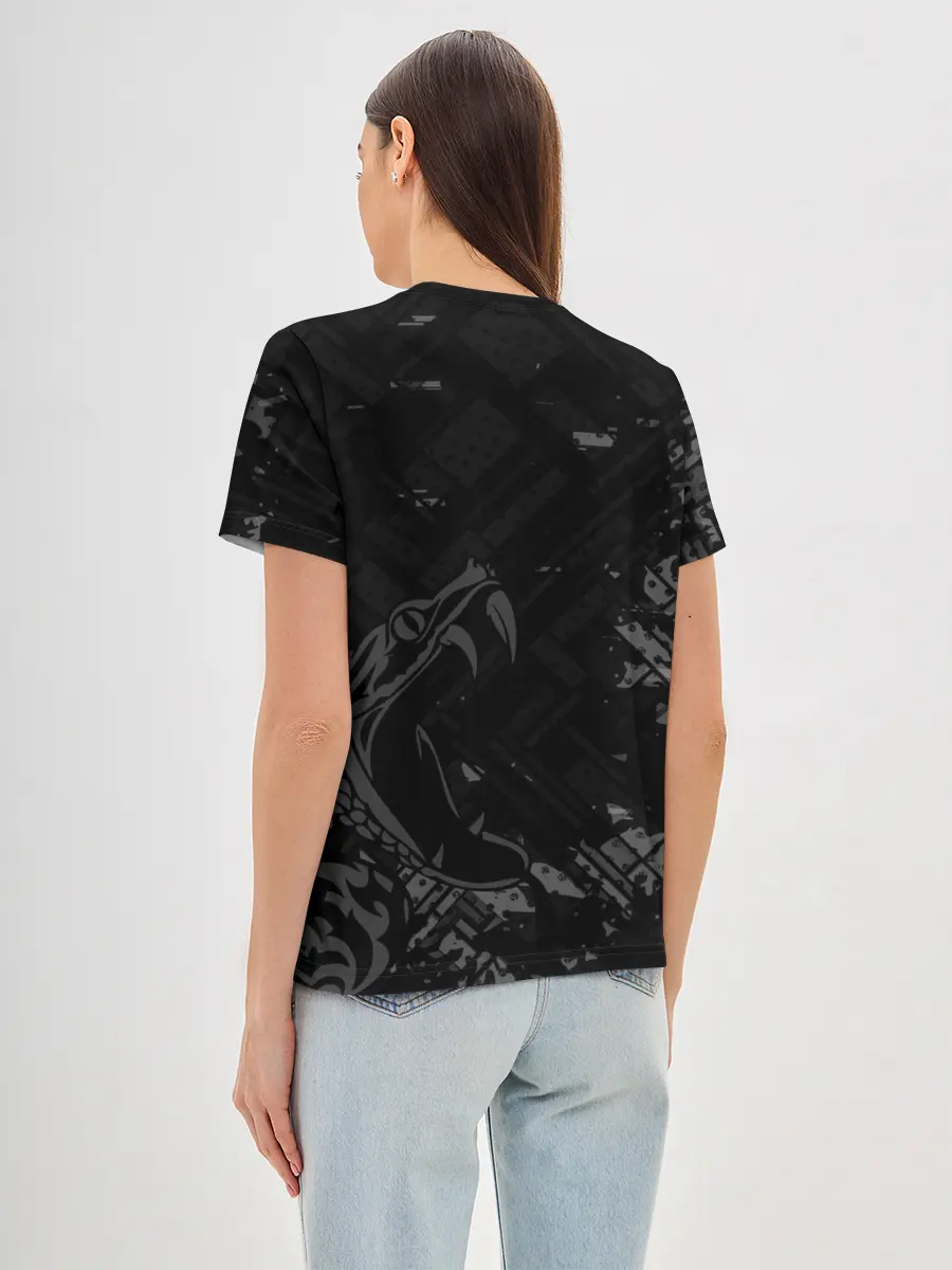 Женская базовая футболка / Кобра