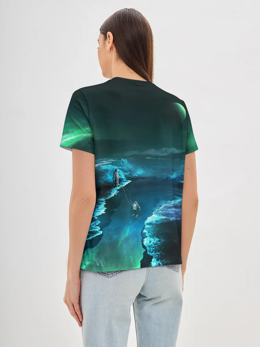 Женская базовая футболка / ВЫЖИВШИЙ